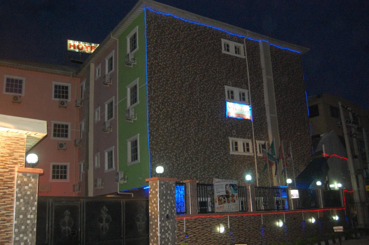 Definite Destiny Hotel Лагос Экстерьер фото